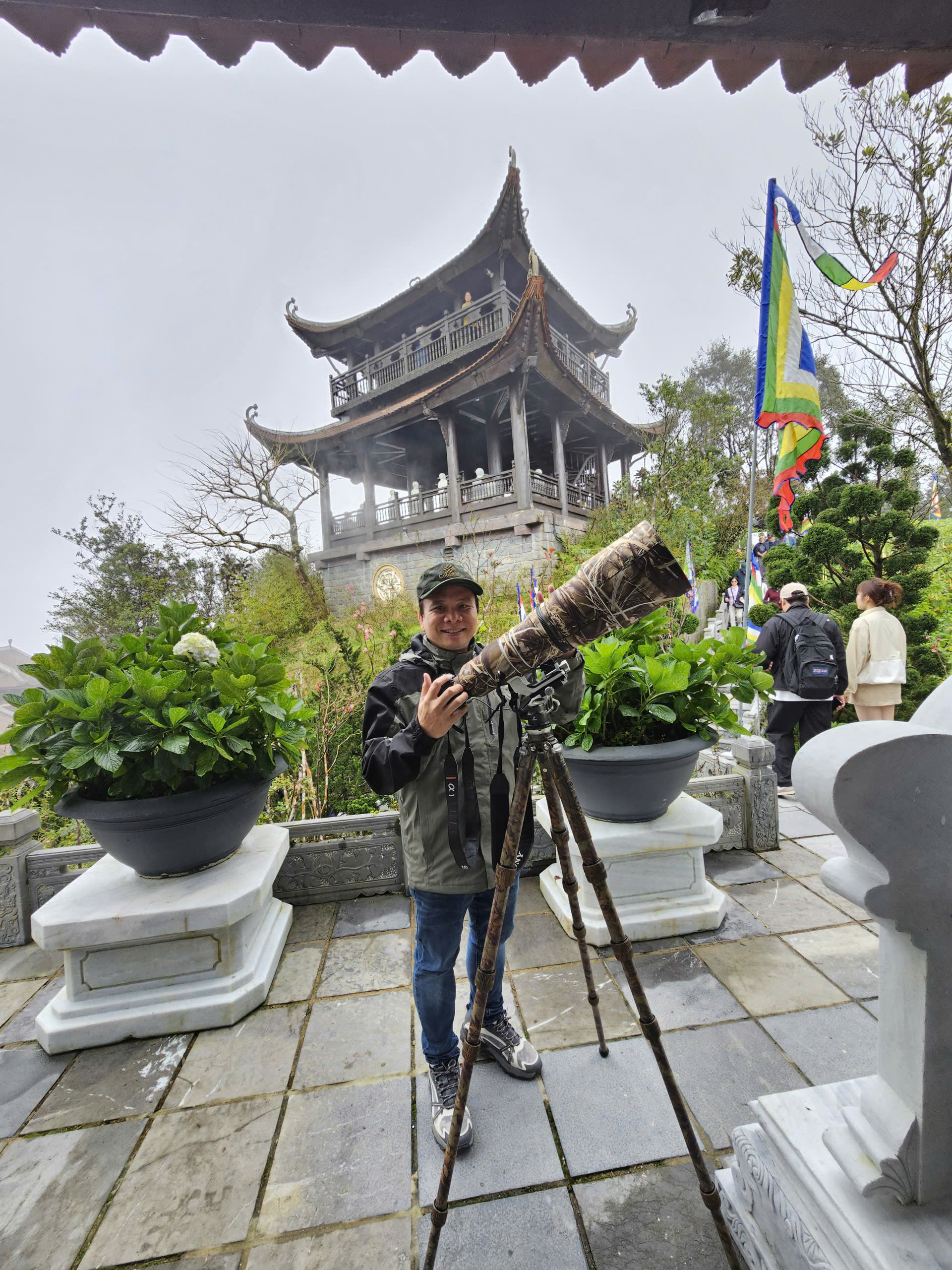 Đứng đây chụp chim dễ thành... nhà thơ!